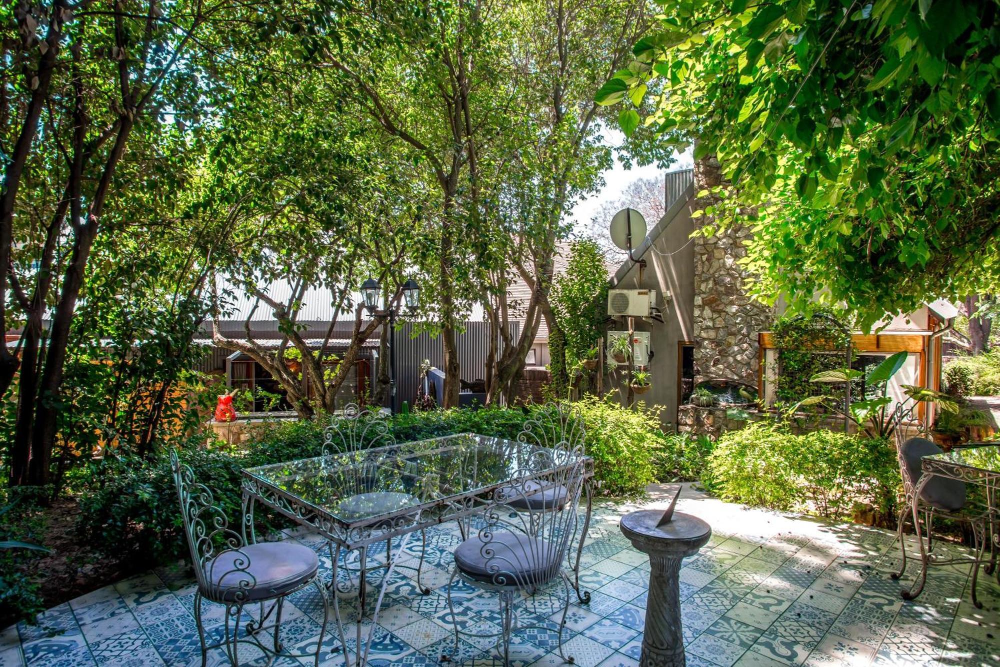 Festina Lente Guesthouse Johannesburg Exterior foto